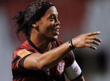 Ronaldinju un Vāgneru turpmāk trenēs Santana