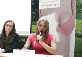 Video: Sabīne Niedola atbalsta krūts veselības iniciatīvu "Es iešu!" Video: Sabīne Niedola atbalsta krūts veselības iniciatīvu "Es iešu!"