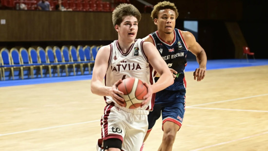Vājš otrais puslaiks liedz U20 basketbolistiem Stambulā sarūgtināt turkus