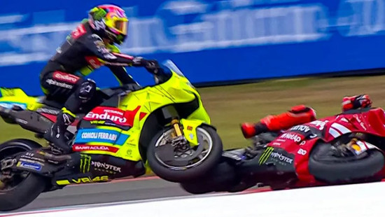 Marks Markess saņem sodu, Akosta zaudē trešo vietu