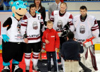 Latvijas hokeja izlase šopēcpusdien atgriezīsies mājās