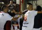 Video: ''Copa Libertadores'' spēlē izceļas masveida kautiņš