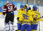 Hokeja izlase ielaiž četrus vārtus mazākumā un piekāpjas zviedriem