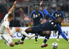 Vācija meklēs pirmo uzvaru, Francija - vietu pusfinālā