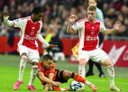 "Ajax" <i>nolauž</i> "Volendam" un izrāpjas no pēdējās vietas "Eredivisie"