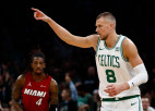 Porziņģis <i>play-off</i> iesāk ar 18 punktiem, "Celtics" mājās pārspēj "Heat"