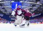 Video: Latvijas hokejisti pasaules čempionātā atzīst zviedru pārākumu