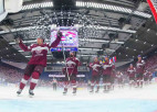 Video: Latvijas hokejisti bullīšos izrauj uzvaru pār Slovākiju