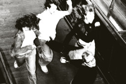 Video: ''Tante Gaida'' izdod otro singlu ''Klusumā apsēsties''