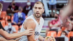 Serbijas 3x3 basketbola izlase noskaņojas un paņem bronzu