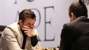 Kārlsens vēlreiz uzvar un nostiprina vadību cīņā par pasaules čempiona titulu šahā