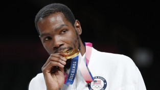 NBA spīdeklis Durents piedalīsies Parīzes olimpiskajās spēlēs