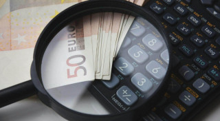 Kā veiksmīgi pārskatīt un apvienot savas finanšu saistības