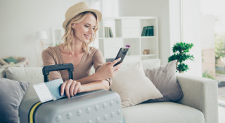 Cik patiesībā maksā mobilais internets ārzemēs un kā eSIM palīdz ietaupīt?
