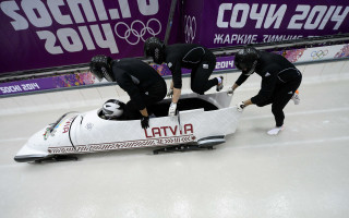 Foto: Melbārža un Ķibemaņa četrinieku treniņi pirms olimpiskajiem startiem