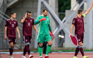 Latvijas izlasē Covid-19 vakcinēti vai pārslimojuši ir tikai puse futbolistu