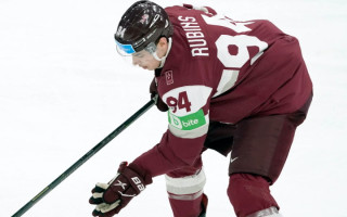 Nodod vērtējumu par Latvijas hokejistu sniegumu duelī pret Zviedrijas izlasi