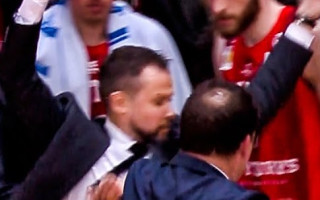 Video: Treneru sadursme uzjunda kaislības Lietuvas basketbola čempionāta finālā