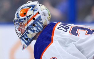 Video: "Oilers" vārtsargs iedzīvojas savainojumā, kaut nepiedalījās spēlē