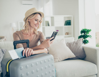 Cik patiesībā maksā mobilais internets ārzemēs un kā eSIM palīdz ietaupīt?