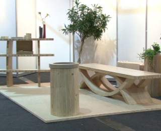 Video: Latvijas dizaineru darbi izstādē "Baltic Furniture 2011" Ķīpsalā