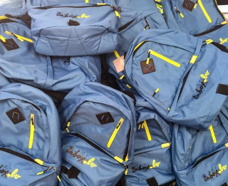 100 Latvijas skolēnu jauno mācību gadu sāk ar pašu nopelnītām skolas somām