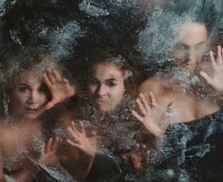 Daugavpils teātrī top muzikāla izrāde „Kunga cirtēji”