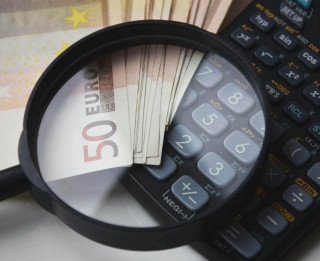 Kā veiksmīgi pārskatīt un apvienot savas finanšu saistības