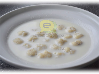 Fotorecepte: Piena zupa ar biezpiena klimpām soli pa solim