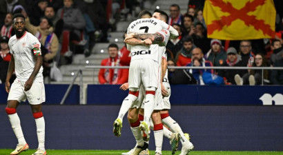 Bilbao pusfinālu sāk ar uzvaru Madridē, "Chelsea" pārspēlē sakauj "Aston Villa"