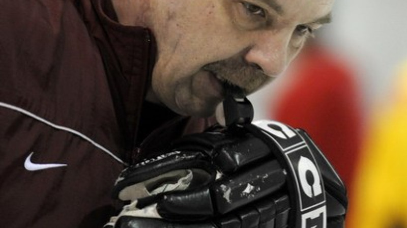 Znaroku noteikti var saukt par KHL  šīs sezonas labāko treneri - pelnīti!

Foto: Romāns Kokšarovs, Sporta Avīze, f64