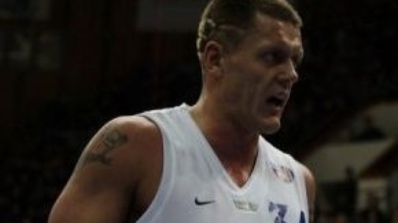 Kambala janvārī palīdzēja klubam izcīnīt 4 uzvaras
Foto: Basket-enisey.ru
