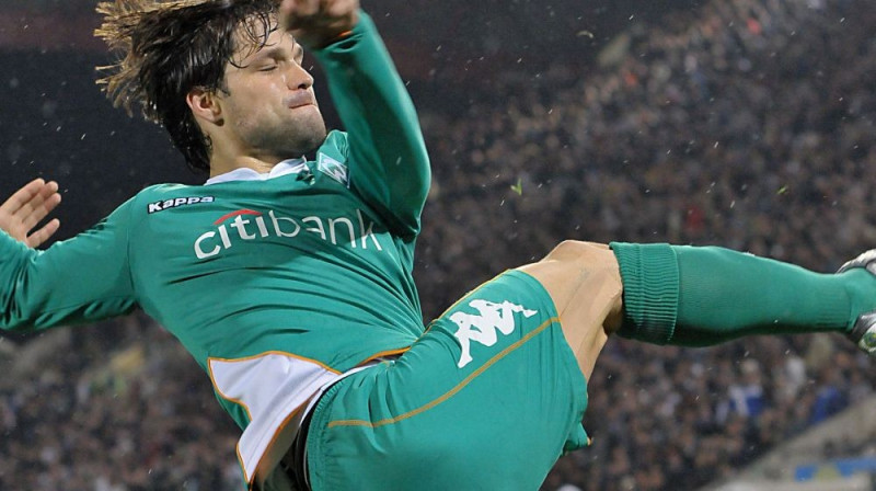 Brēmenes burvis Diego līksmo par skaisti gūtajiem
vārtiem pret "Udinese"
Foto: LaPresse