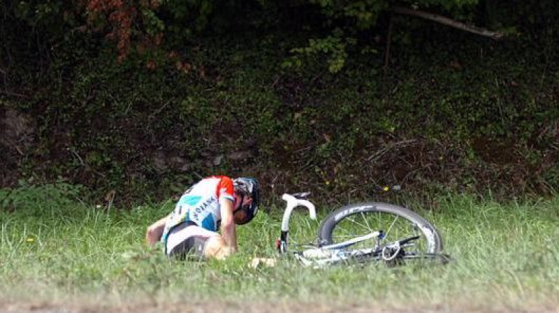 Piedzīvotais kritiens varētu pārvilkt svītru Šleka iecerēm sekmīgi nostartēt ''Vuelta''
Foto: cyclingnews.com