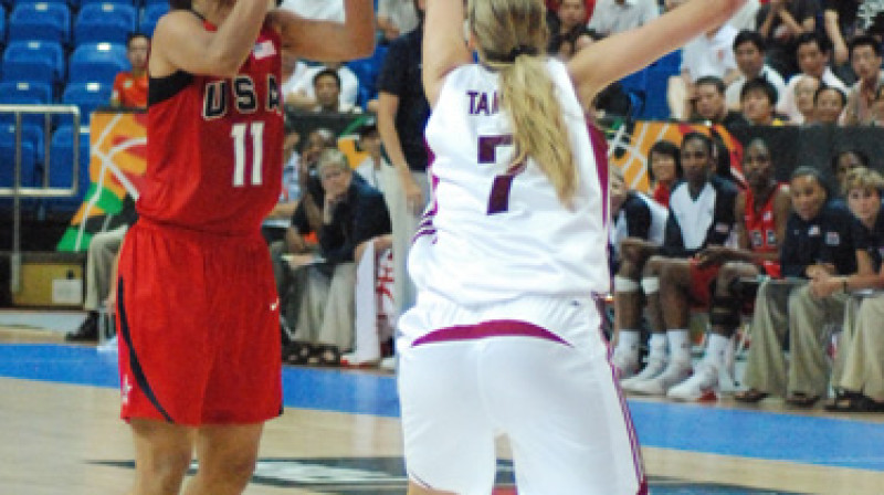 Zane Tamane spēlē ar ASV
Foto: USA Basketball
