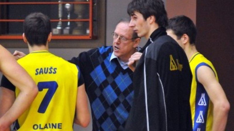 Jurijs Deveikus un "Biolars/Olaine - Ozolnieki" komandas volejbolisti
Foto: Romualds Vambuts, Sportacentrs.com