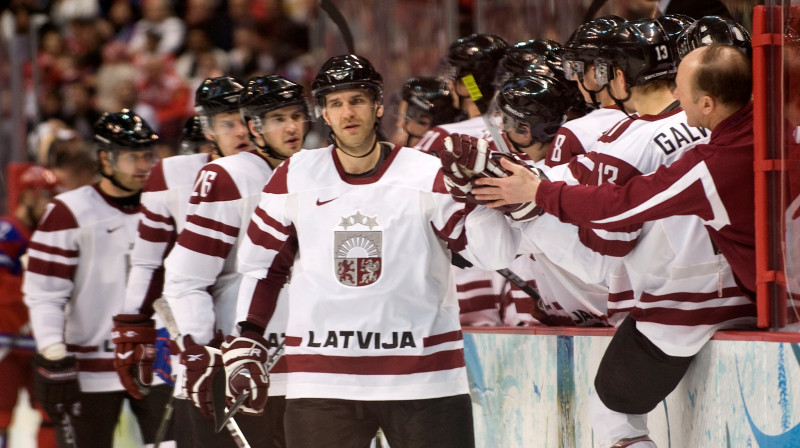 Latvijas izlases hokejisti
Foto: Romāns Kokšarovs, Sporta Avīze, f64