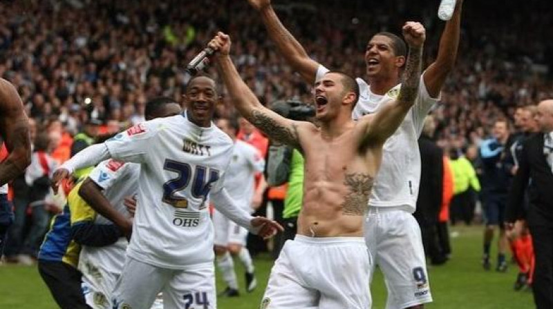 ''Leeds United'' spēlētāji svin uzvaru
Foto:AP/Scanpix