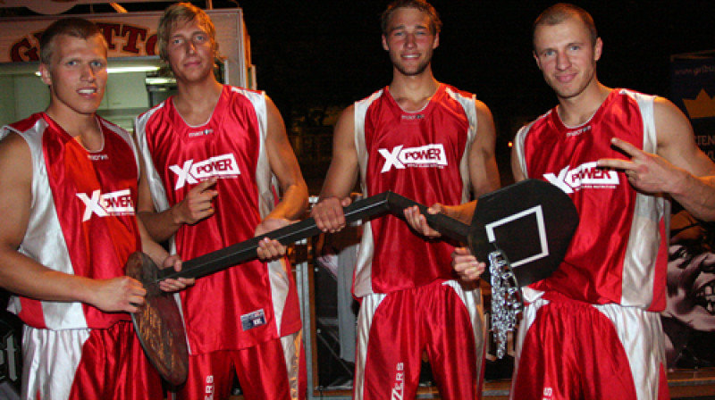 1. jūlija "Ghetto Basket" uzvarēja "X-Power Brazzers"
Foto: Renārs Buivids