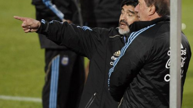 Djēgo Maradona un Karloss Bilardo
Foto: AP/Scanpix