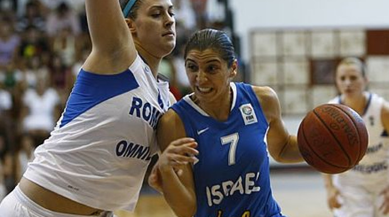 Lirona Kohena uzbrukumā 
Foto: FIBA Europe