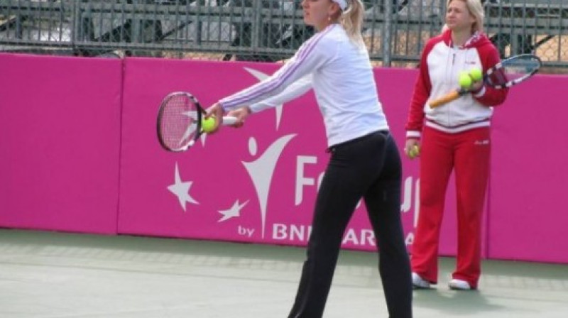 Larisa Savčenko trenē Krievijas vadošās tenisistes
Foto: sportacentrs.com