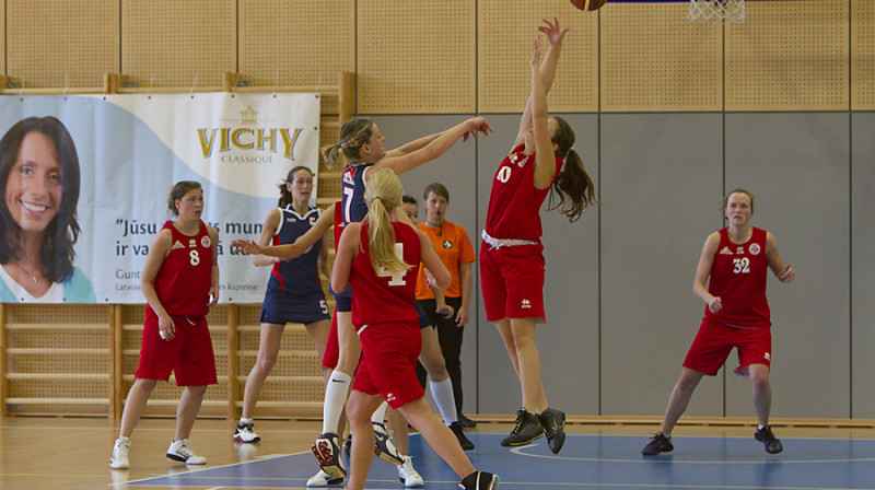 Foto: Jaunā sieviešu basketbola līga