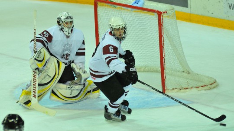Latvijas U-18 izlases puiši U-18 pasaules čempionātā 1. divīzijā. foto autors: Romualds Vambuts, Sportacentrs.com