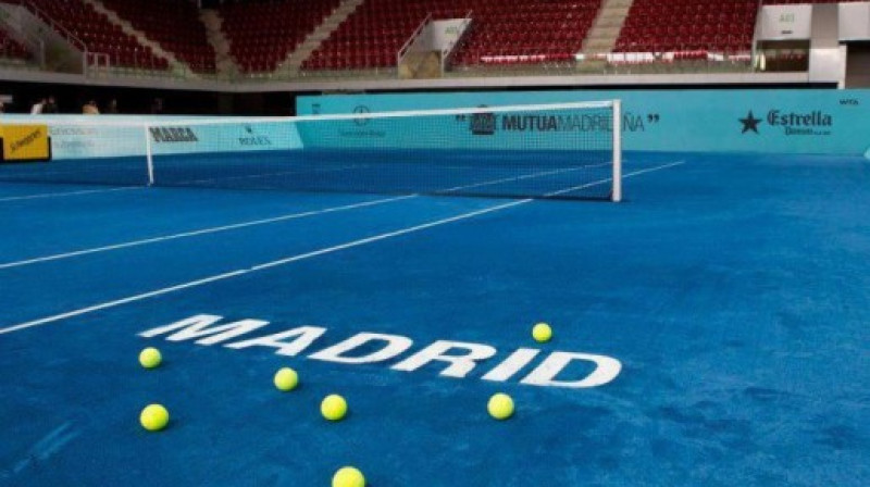 Zilā māla segums Madridē
Foto: perfect-tennis.co.uk