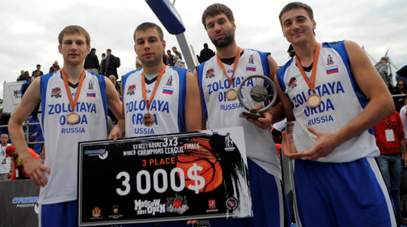 Sanktpēterburgas komandas „Ognezashchita” trīs no četriem basketbolistiem 2011. gadā kļuva par "Moscow Open" bronzas laureātiem
Publicitātes foto