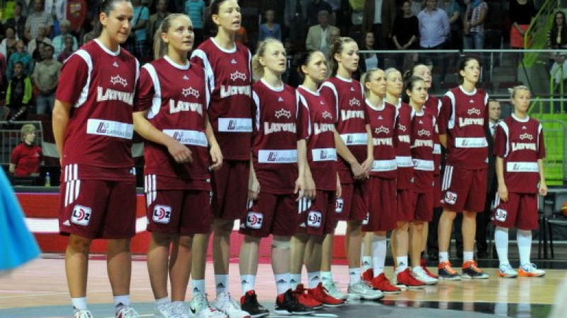 Latvijas sieviešu valstsvienība: trešdien pret Luksemburgu jāatgūst uzvaras garša.
Foto: Romualds Vambuts, sportacentrs.com