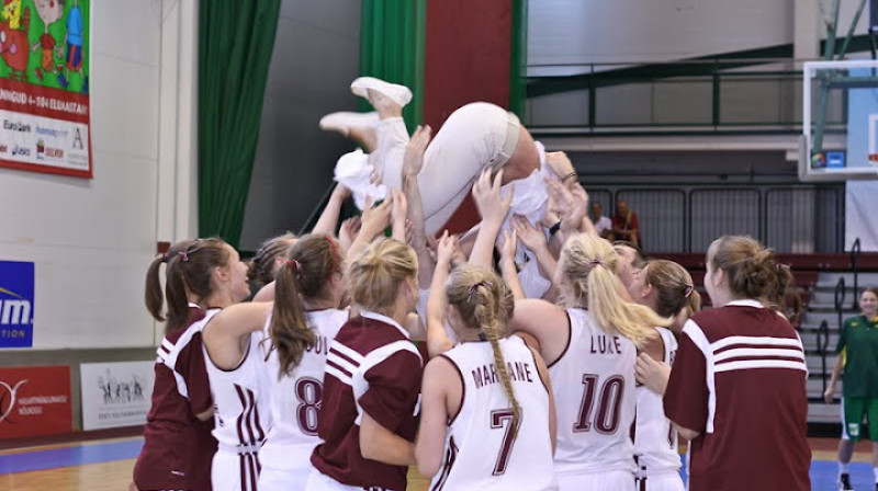 Latvijas U16 meiteņu izlase: Eiropas čempionātā mērķis sasniegts - ceļazīme uz A līgu rokā!
Foto: Jānis Avotnieks