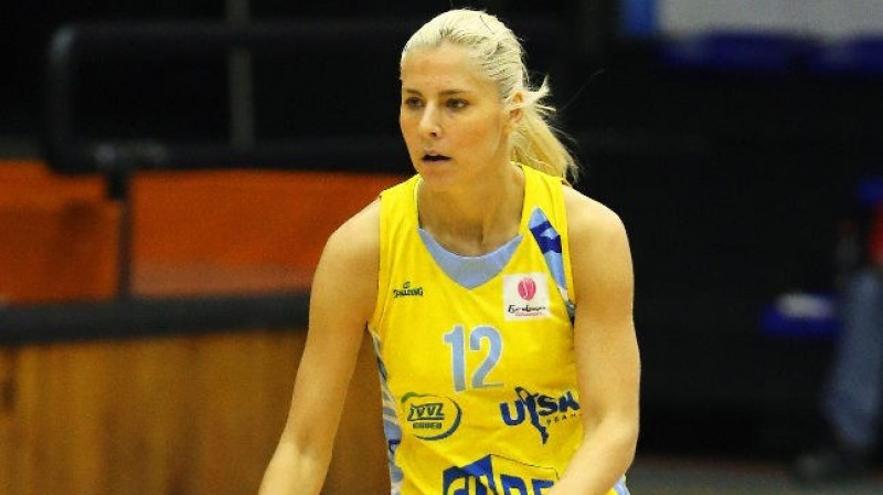 Elīna Babkina: 12 punkti un 7 rezultatīvas piespēles uzvarā pār "Valosun Brno"
Foto: www.uskbasket.cz