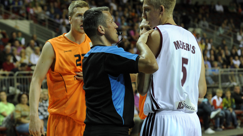 Mareks Mejeris (pirmais no labās) gatavs jauniem izaicinājumiem 
Foto: Romāns Kokšarovs, Sporta Avīze, f64